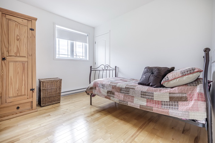 Chambre — 17 rue Desrochers, Shannon