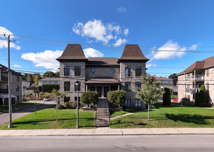 Extérieur — 523 bld jean talon ouest, Québec